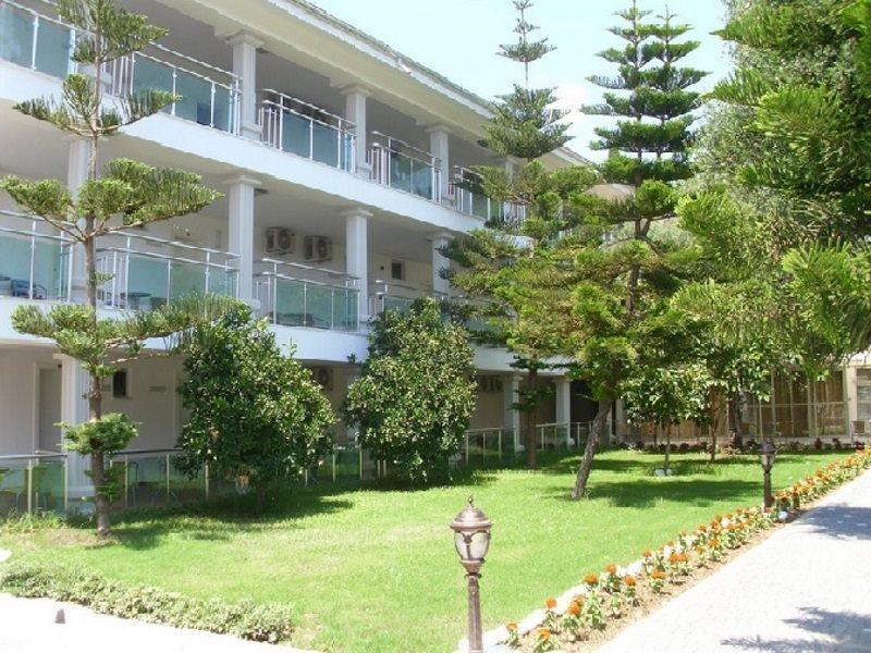 Clover Magic Altinkum Park Hotel Side Exterior photo
